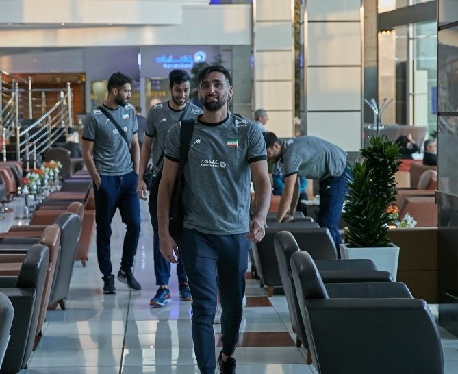 از حضور سردار آزمون در تمرین تیم ملی والیبال تا عکس یادگاری با پیمان معادی +تصاویر