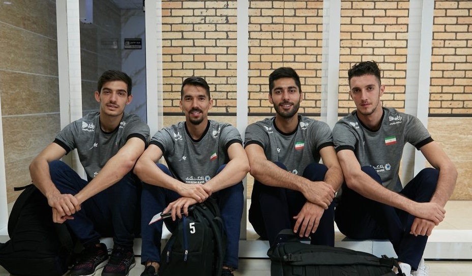 از حضور سردار آزمون در تمرین تیم ملی والیبال تا عکس یادگاری با پیمان معادی +تصاویر