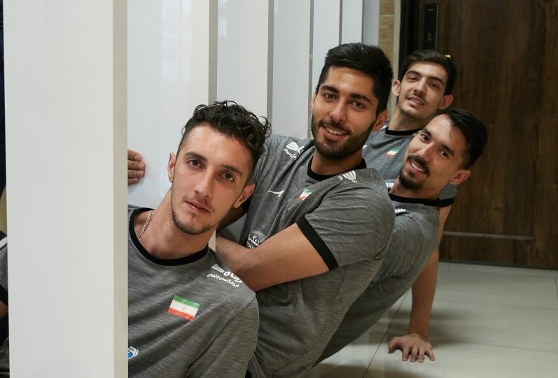 از حضور سردار آزمون در تمرین تیم ملی والیبال تا عکس یادگاری با پیمان معادی +تصاویر