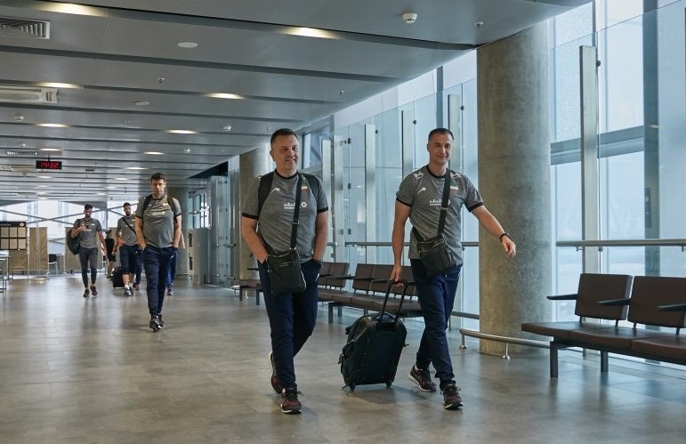 از حضور سردار آزمون در تمرین تیم ملی والیبال تا عکس یادگاری با پیمان معادی +تصاویر