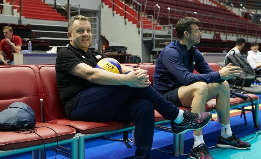 از حضور سردار آزمون در تمرین تیم ملی والیبال تا عکس یادگاری با پیمان معادی +تصاویر