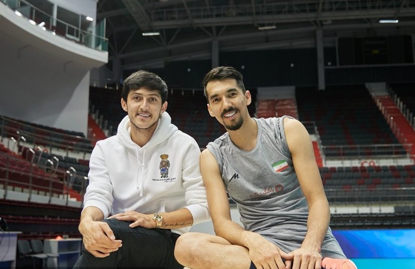 از حضور سردار آزمون در تمرین تیم ملی والیبال تا عکس یادگاری با پیمان معادی +تصاویر