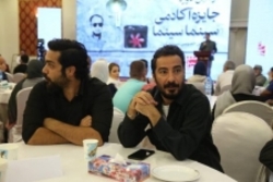 نوید محمدزاده هنوز از جشنواره فجر شاکی است!