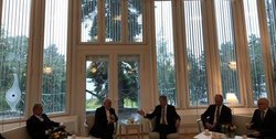 ظریف با رئیس‌جمهوری فنلاند دیدار کرد