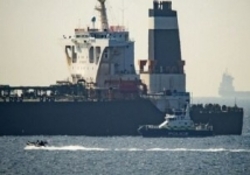 یونان: درخواستی برای پهلوگرفتن نفتکش ایرانی دریافت نکرده‌ایم