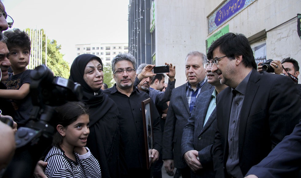 مراسم تشییع پیکر مهدی شادمانی؛از حضور علی دایی تا وزیر ارتباطات+تصاویر