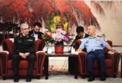 تصویری از احترام نظامی چینی‌ها به سرلشکر باقری