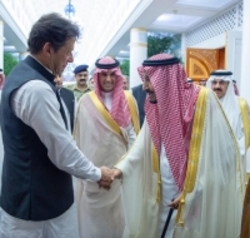 دیدار پادشاه سعودی با نخست‌وزیر پاکستان