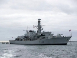 انگلیس سومین کشتی جنگی را به آب‌های جنوب ایران اعزام می‌کند