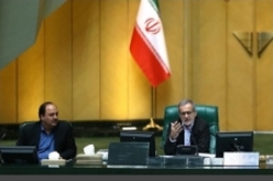 پزشکیان: ایرانیان در مقابل آمریکا کوتاه نمی‌آیند