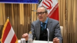 ابراز همدردی سفیر اتریش در ایران با خانواده جانباختگان زلزله آذربایجان شرقی