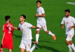 حاشیه دیدار جوانان ایران - امارات| حضور ساکت و مربیان پرسپولیس در ورزشگاه