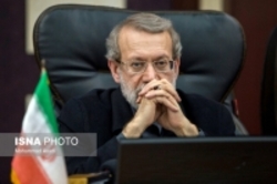 پاسخ لاریجانی به نقوی حسینی درباره دلیل تعطیل نکردن مجلس در هفته آینده