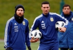 اسکالونی: آرژانتین بیشتر از مسی نیاز به کسب جام دارد