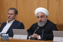 روحانی: تقویت شبکه ملی اطلاعات به‌معنای قطع اینترنت خارجی نیست/هیچ چیزی از مردم مخفی نماند