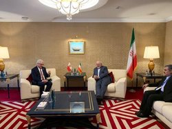 رایزنی وزیران امور خارجه ایران و لهستان در دوحه