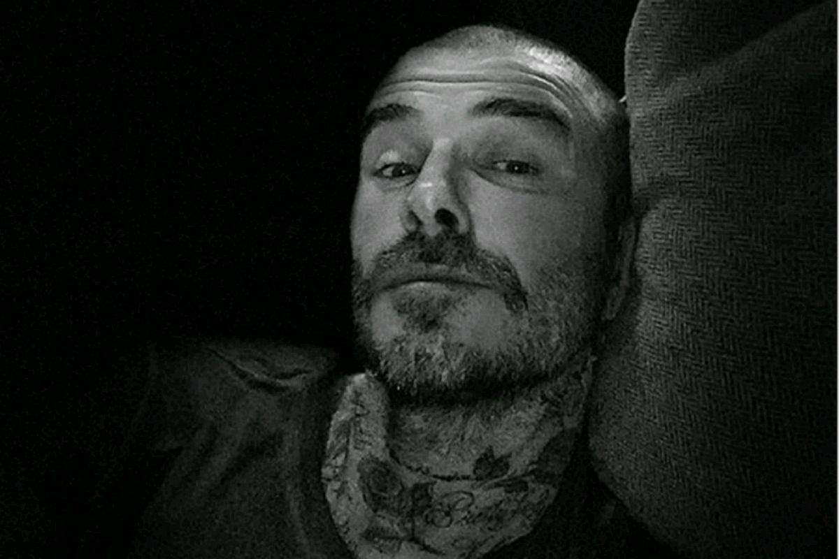 ظاهر جدید دیوید بکهام در قرنطینه خانگی +عکس ظاهر جدید دیوید بکهام در قرنطینه خانگی +عکس