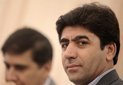 ممبینی: هیچ زاویهای با بهاروند ندارم؛ در گذشته هم به انتخاب شکوری اعتراض کردم
