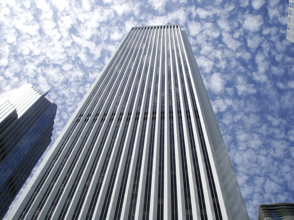 بزرگترین سازههای فلزی دنیا ساختمان aon center