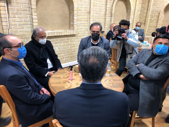 جلسه فکری با مددی و مظلومی در مراسم بزرگداشت سه پیشکسوت فوتبال ایران