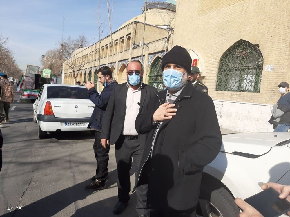 تصویری از تشییع جنازه دونالد ترامپ /دلم راضی نشد در خانه بمانم /فرمانده بلندپایه سپاه هم به راهپیمایی آمد /حواشی یک 22 بهمن متفاوت
