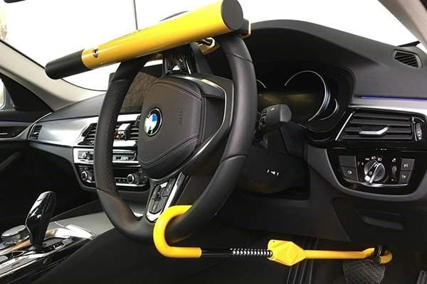 قفل فرمان بهتر است یا قفل پدال؟ نظر سارقان چیست؟ قفل فرمان بهتر است یا قفل پدال؟ نظر سارقان چیست؟