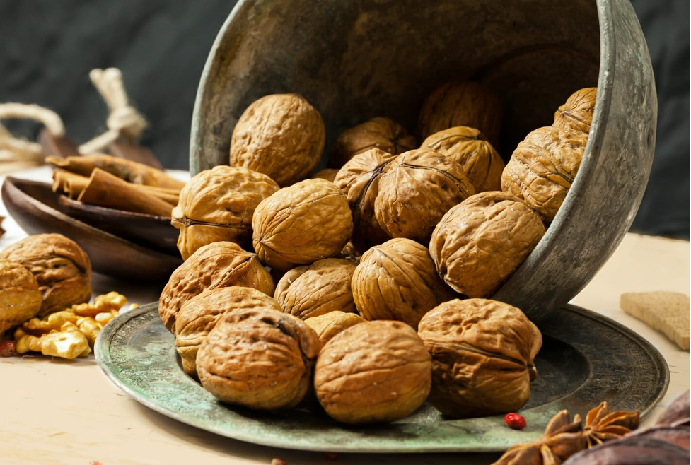 چگونه خرید نهال گردو کشاورز را به سودهی می رساند ؟ چگونه خرید نهال گردو کشاورز را به سودهی می رساند ؟