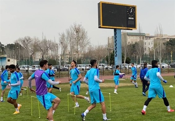تمرین چند بازیکن استقلال در تهران + عکس
