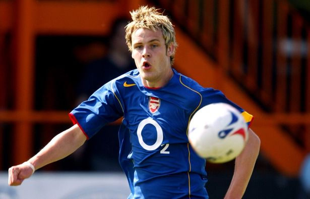 استوکس در کنار فابرگاس، ویلشر و تئو والکات استوکس در کنار فابرگاس، ویلشر و تئو والکات