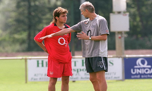 استوکس در کنار فابرگاس، ویلشر و تئو والکات استوکس در کنار فابرگاس، ویلشر و تئو والکات