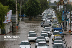 ترافیک نیمه سنگین در ورودی پایتخت/ بارش باران در محورهای شمالی