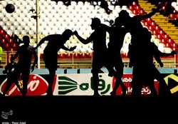هاشمی‌مقدم: قرارداد حرفه‌ای در باشگاه‌های ایرانی ندیده‌ام