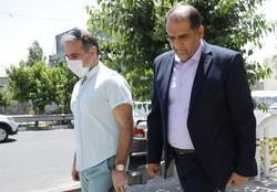 عیادت رسول‌پناه و خواجه‌وند از مدافع مصدوم پرسپولیس