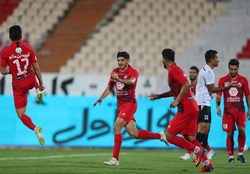 لیگ برتر فوتبال|‌ فرصت‌طلبی ترابی پرسپولیس ۱۰ نفره را به ۳ امتیاز رساند/ شاهین به قعر رفت