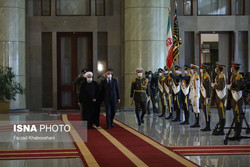 روحانی از نخست وزیر عراق استقبال رسمی کرد