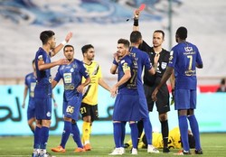 رضاوند: نورافکن بزرگ شده استقلال است و رفتارش قشنگ نبود