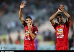 حضور ۲ بازیکن پرسپولیس مقابل نساجی در هاله‌ای از ابهام