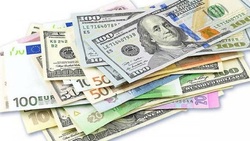 نرخ ارز بین بانکی در ۱۳ شهریور؛ قیمت رسمی ۲۶ ارز کاهش یافت