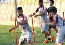 تمرین سبک ۱۳ پرسپولیسی در ورزشگاه کاظمی