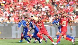 استقلال به مهاجمانش مینازد، پرسپولیس به مدافعانش