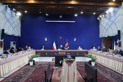 روحانی: آنها که دولت را نقد می‌کنند بگویند خود و همفکرانشان چه کردند