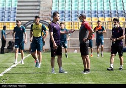 وضعیت وخیم فینالیست آسیا؛ پول قرض گرفتن برخی بازیکنان پرسپولیس از سرمربی!