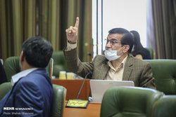 انتقاد تند یک عضو شورای شهر: متاسفم شهردار تهران به وعده‌هایش وفا نمی‌کند