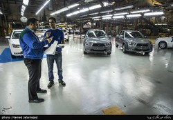 بازارگردانی ایران خودرو و ۳ شرکت دیگر در بورس آغاز شد