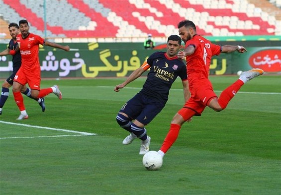 فنونی‌زاده: حریفان پرسپولیس متوسط هستند