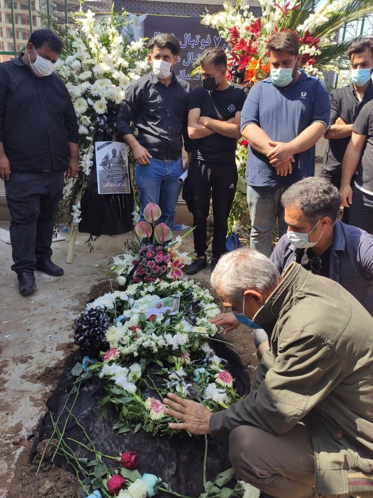 پیکر نادر دست نشان در آرامگاه سید ملال قائمشهر آرام گرفت+عکس پیکر نادر دست نشان در آرامگاه سید ملال قائمشهر آرام گرفت+عکس