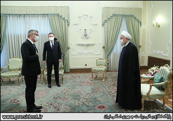 رایزنی روحانی و وزیرخارجه صربستان درباره تحریم های آمریکا، برجام و کرونا