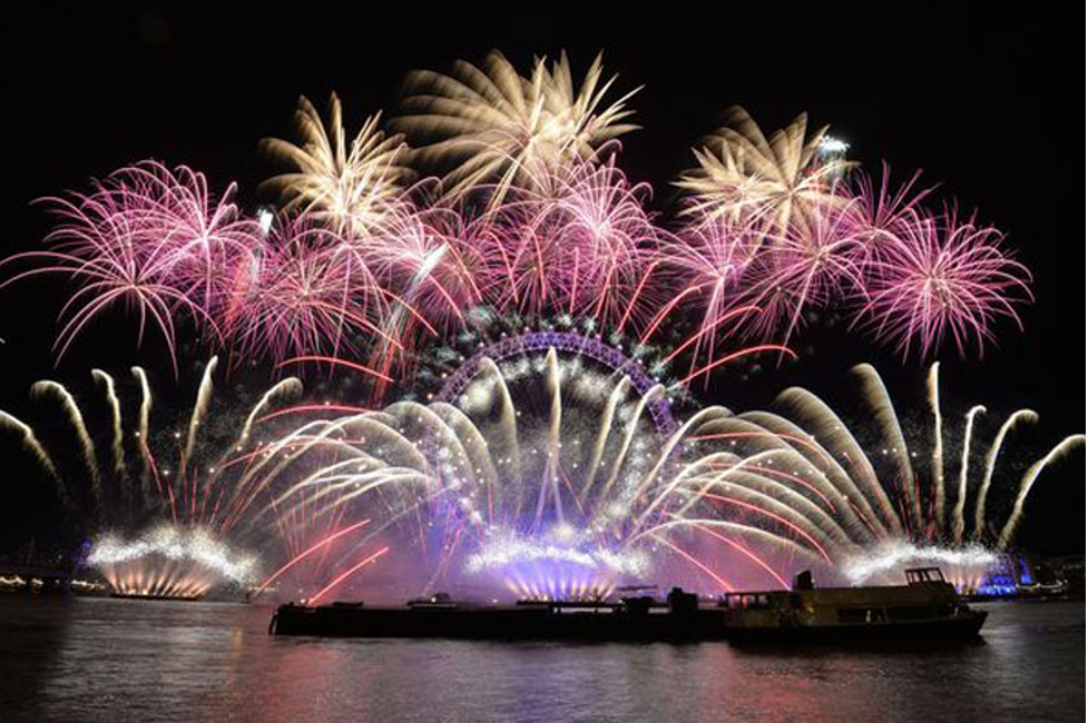 چگونه از آتش بازی عکاسی کنیم؟ چگونه از آتش بازی عکاسی کنیم؟