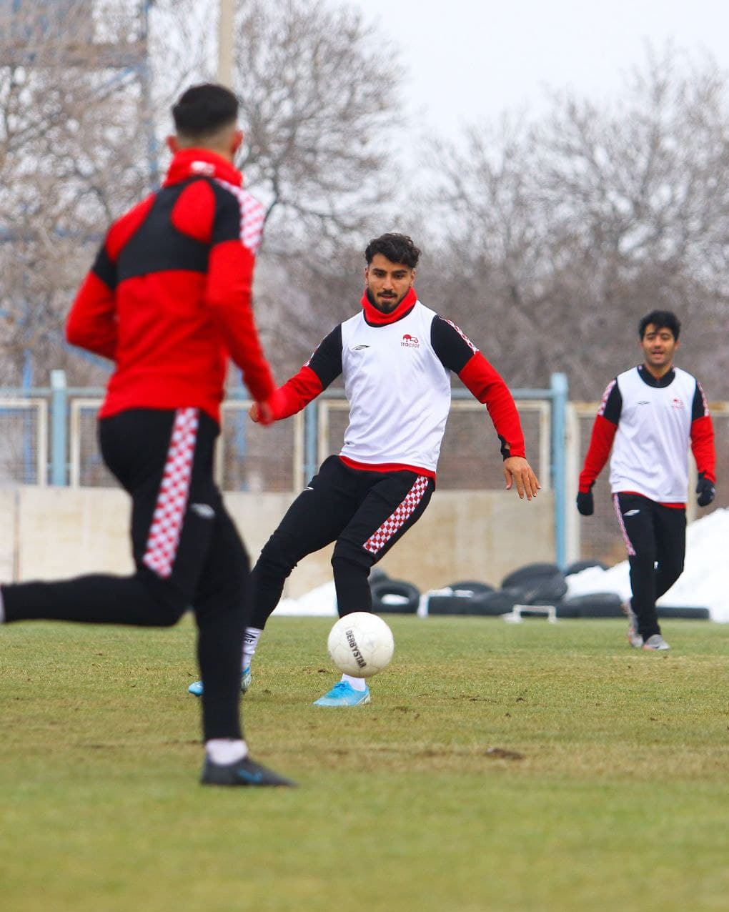 بازگشت بازیکن مغضوب تراکتور در آستانه بازی با پرسپولیس+ عکس