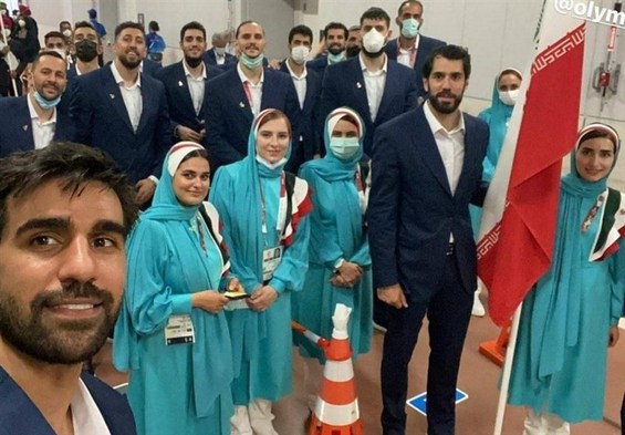 حمل پرچم ایران توسط صمد نیکخواه در المپیک در بین لحظات ورزشی برتر سال ۲۰۲۱